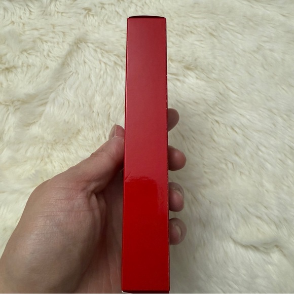 Christian Louboutin
Rouge Stiletto Lumi Matte Lipstick 101 rouge LOUBOUTIN - Picture 6 of 8